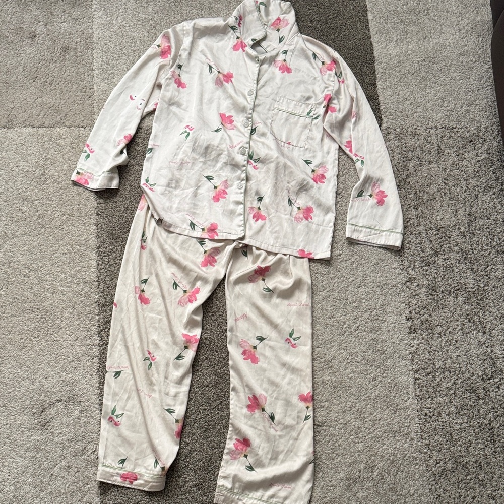 Silky floral pajama set